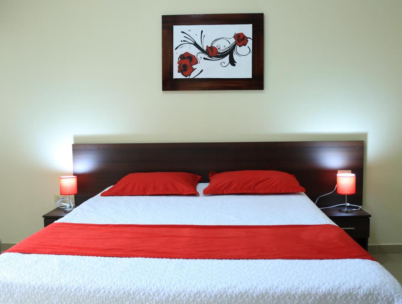Hotel Pikeiro Blue 만타 외부 사진