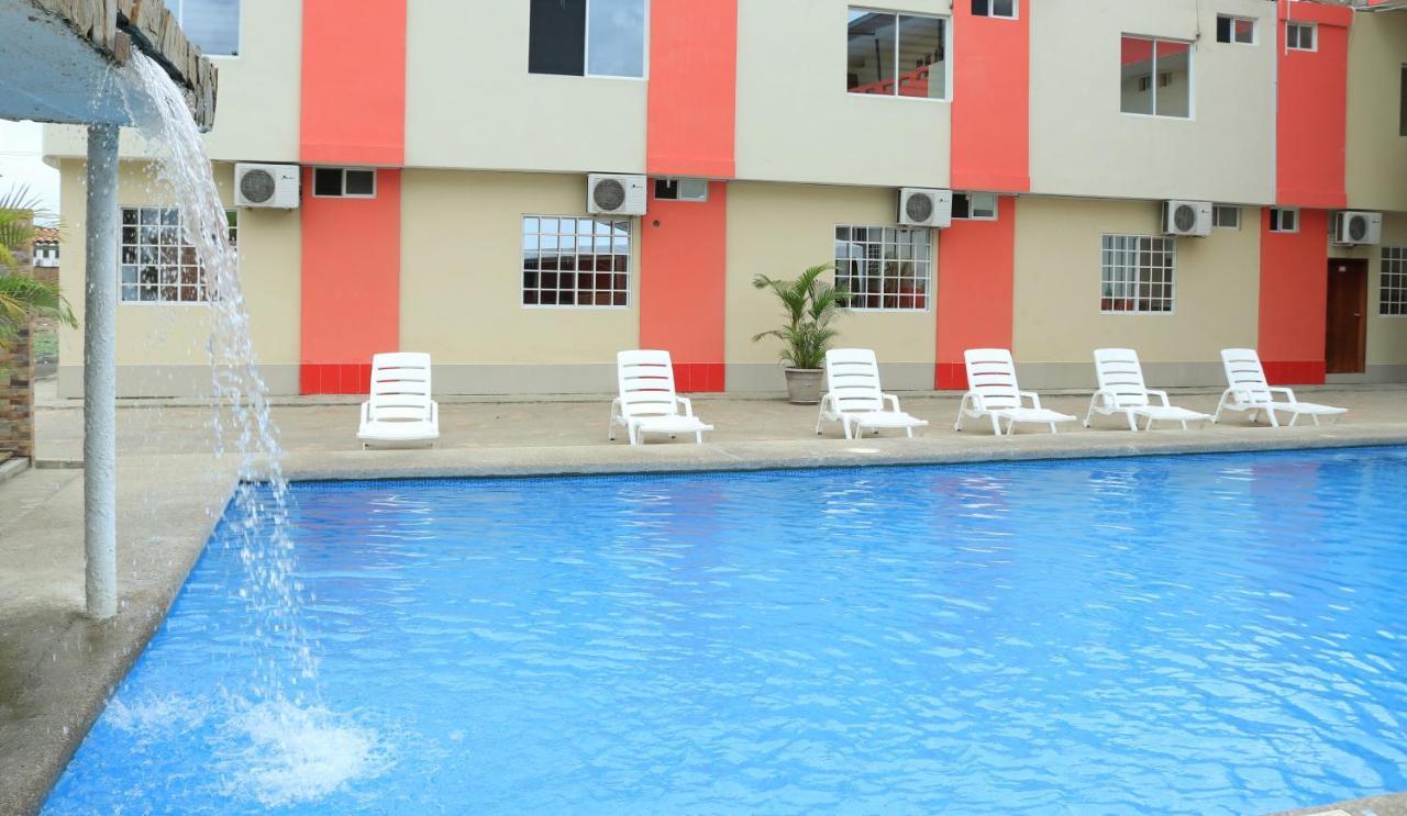 Hotel Pikeiro Blue 만타 외부 사진